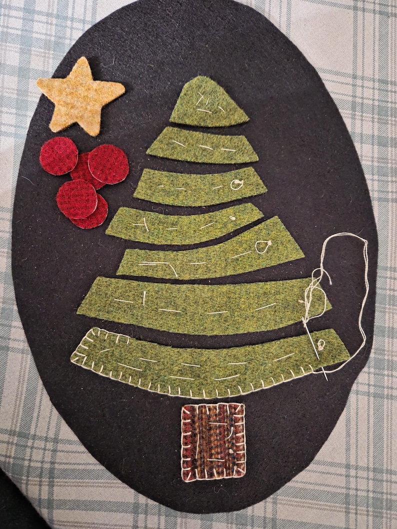 Pre-cut Wool Applique KIT- Christmas Tree - Candle Mat/penny Rug - Etsy