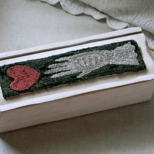Folky Heart & Hand DIGITAL Pattern for punch needle - from Notforgotten Farm