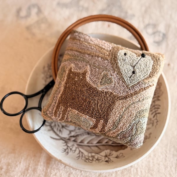Faded Heart & Cat ~ PAPER/Mailed  Punch Needle PATTERN ~ from Notforgotten Farm©
