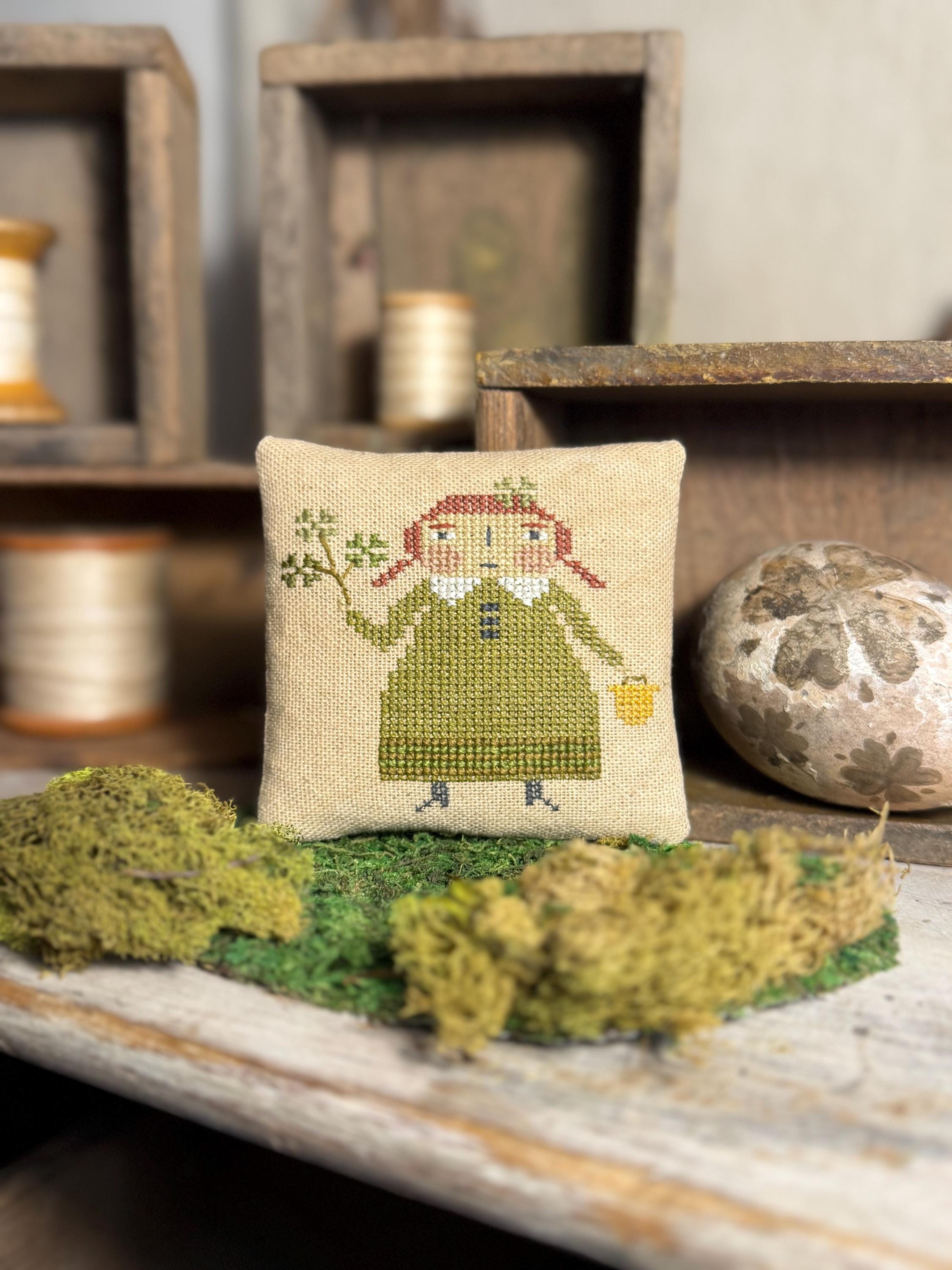 Maggie O'greene ~ Paper/mailed Cross Stitch PATTERN ~ From