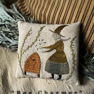 Bee Charmer ~ Hand Embroidery PAPER/Mailed Pattern ~ from Notforgotten Farm™