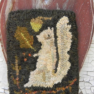 Patrón de enganche de alfombra Winter Squirrel - PDF - de Notforgotten Farm™