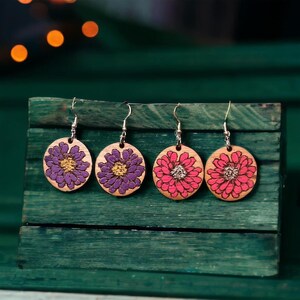 Wood Engraved Flower Earring Set