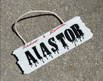 Cartel Colgante de Madera Alastor Hazbin Hotel