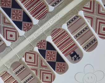 Nordic Christmas Sweater Nail Wraps: DIY Nail Art Stickers