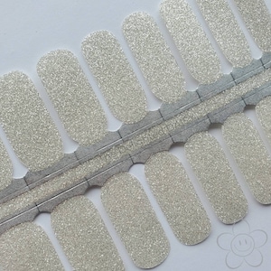 Silver Ice Nail Wraps: Non-Toxic Nail Art Stickers