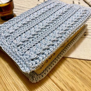Crochet Bible Cover – Wheat-Stitch Pattern, Handmade, Cotton, Customizable, Variety of Colours