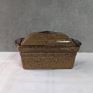 Small French terrine by Pallsa made of ceramic Vintage