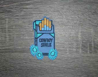 Naszywka haftowana w stylu western „Cowboy Souls Cigarettes Rodeo” 2,25" x 3,5"