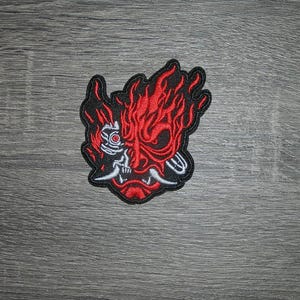 Cyber Demon Samurai Oni Hannya Cyberpunk Broderad Iron On Patch 3,25" x 3,25"