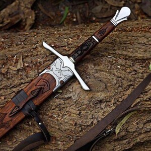 Hand Forged Viking Damascus Sword, Medieval Norse Longsword with Wooden Scabbard, Renaissance Cosplay Blade, Personalized  Collector Decor