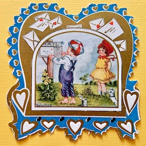 Cartão vintage de dia dos namorados menino encontra carta de amor na caixa de correio Whitney Made Card