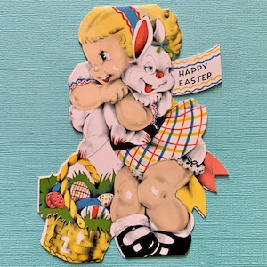 carte de voeux de Pâques vintage petite fille étreignant le lapin de Pâques avec panier d'oeufs