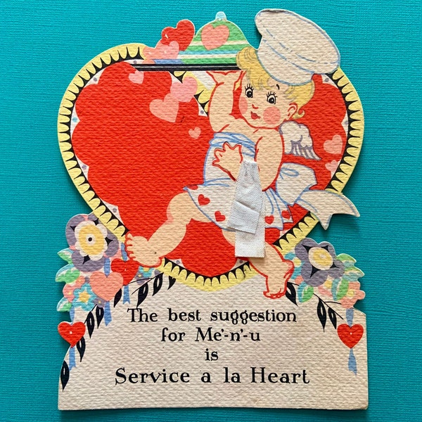 Grande biglietto vintage di San Valentino Chef Cupido che serve ordine su un vassoio con vero asciugamano in tessuto Carrington Card