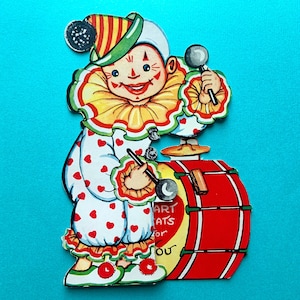 Palhaço de cartão de dia dos namorados vintage tocando tambor em uma fantasia fofa