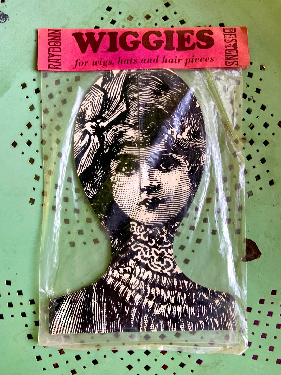Vintage Wiggies Hat or Wig Stand in Original Package Unopened Ray Donn ...