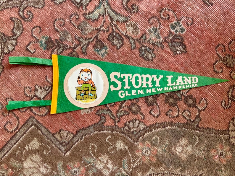 Vintage Story Land Pennant Humpty Dumpty Flag New Hampshire Felt Souvenir