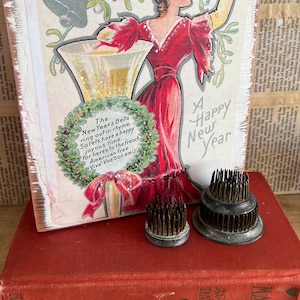 Vintage Happy New Year Winter block Wood Sign glitter Rustic Farmhouse Cottage Rustic tiered Tray Bar Cart shelf