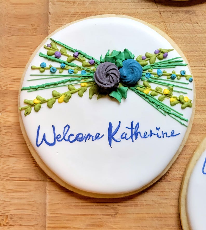 Wildflower Design Sugar Cookies, Heart or Circle Shape, Neutral and Vibrant Colors Circle\Wreath Design