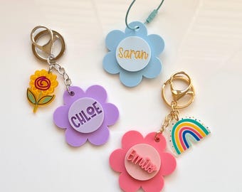 Personalized Daisy Keychain, Custom Acrylic Name Tag, Flower Bag Charm, Backpack Tag
