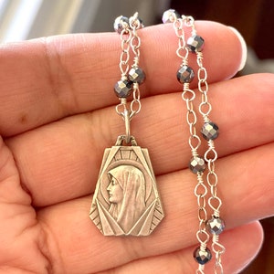 Collier de médaille de la Vierge Marie, Mère Marie, Signé par Penin et Karo, Argent sterling, vintage, Pyrite, Prêt à expédier