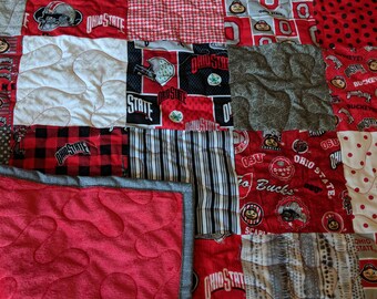 Buckeyes Personalized Baby Minky Blanket and Chevron Bib /& Burp Cloth