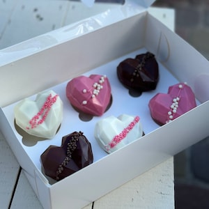 Handcrafted Milk Chocolate Cocoa Bomb
