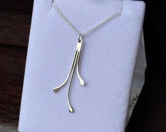 Elegant Ocean-Inspired Tendril Sterling Silver Pendant