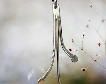 Elegant Ocean-Inspired Tendril Sterling Silver Pendant
