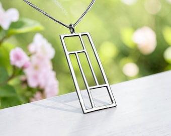 Exquisite Sterling Silver Macintosh Pendant with Chain - Gift Box Included for Stylish Fashionistas