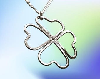 Sterling Silver Flower Heart Pendant, 18-inch Curb Chain