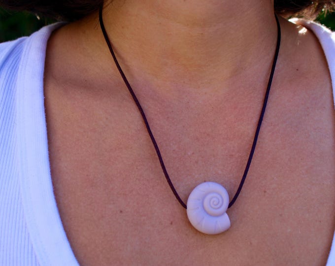 Mauve Minimal Shell Necklace  | Silicone Breastfeeding Jewelry | Beaded Sensory Choker | Gift For Mom | Shower Gift