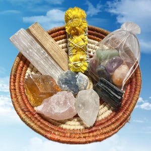 Energy Cleansing Gift Set: Crystals, Sage, Palo Santo & Chakra Stones