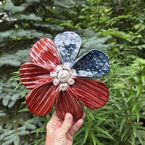 USA Pottery Garden Flower, Yard Art, One of a Kind Garden Flower, Pottery Flower, Nature Lover Gift