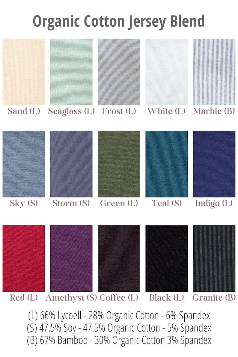 K&ouml;nnte beinhalten: Eine Farbkarte mit Stoffmustern aus Bio-Baumwoll-Jersey-Mischungen. Die Farben umfassen Sand, Seegras, Frost, Wei&szlig;, Marmor, Himmel, Sturm, Gr&uuml;n, T&uuml;rkis, Indigo, Rot, Amethyst, Kaffee, Schwarz und Granit. Die Stoffzusammensetzung ist ebenfalls angegeben.