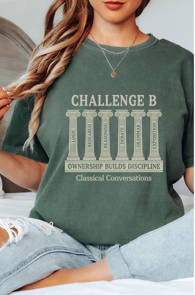 Desafío de Conversaciones Clásicas B, Camiseta unisex teñida en prenda, Camiseta educativa, Camiseta motivacional, Regalo para estudiantes imagen 1