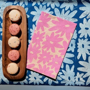 linen dinner napkins. pink floral splat. hand block printed. placemats / tea towel. boho decor. hostess or housewarming gift. retro flowers.