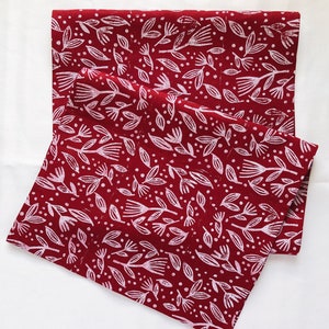 berry toss. block printed linen table runner. entertaining. hostess gift. tablecloth. boho spring floral design. 72 96 120"