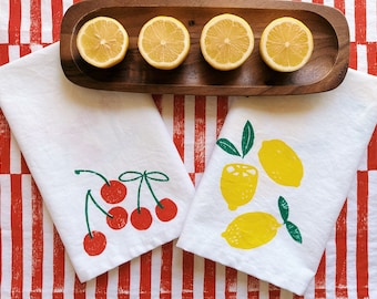 linen dinner napkins. lemons on white. hand block printed. placemats / tea towel. hostess gifting. birthday or dinner party decor.