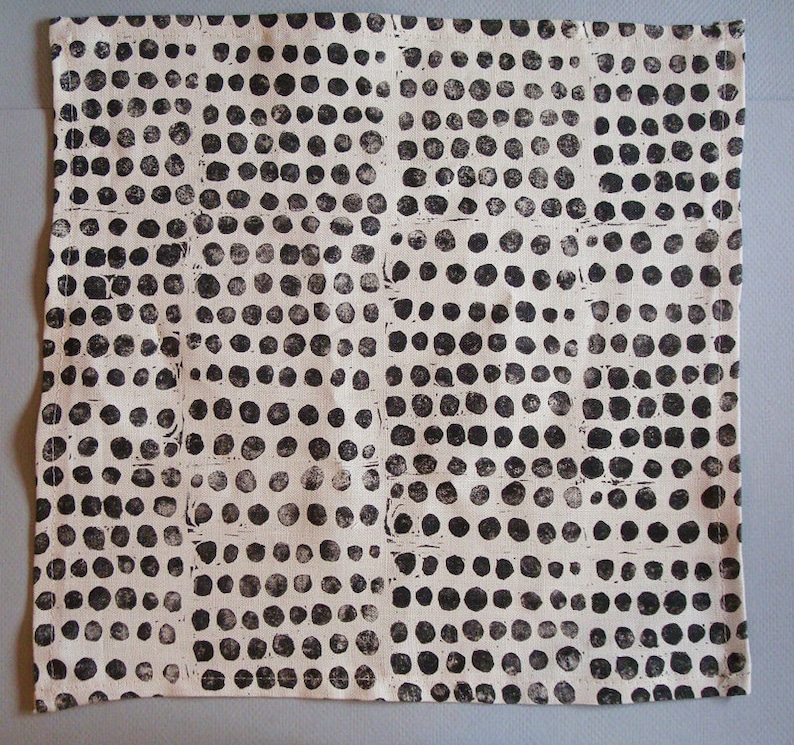 ecofriendly gift thanksgiving. hand printed block print black pebbles boho home hostess linen napkin set placemats  tea towels