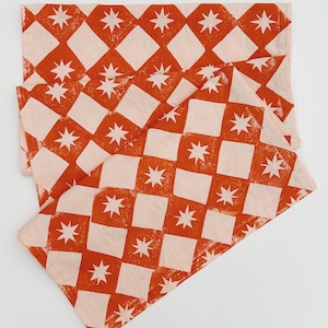 Handblock Gedruckt Leinen Tischläufer: Orange Diamantenspuren, Boho Western Dekor