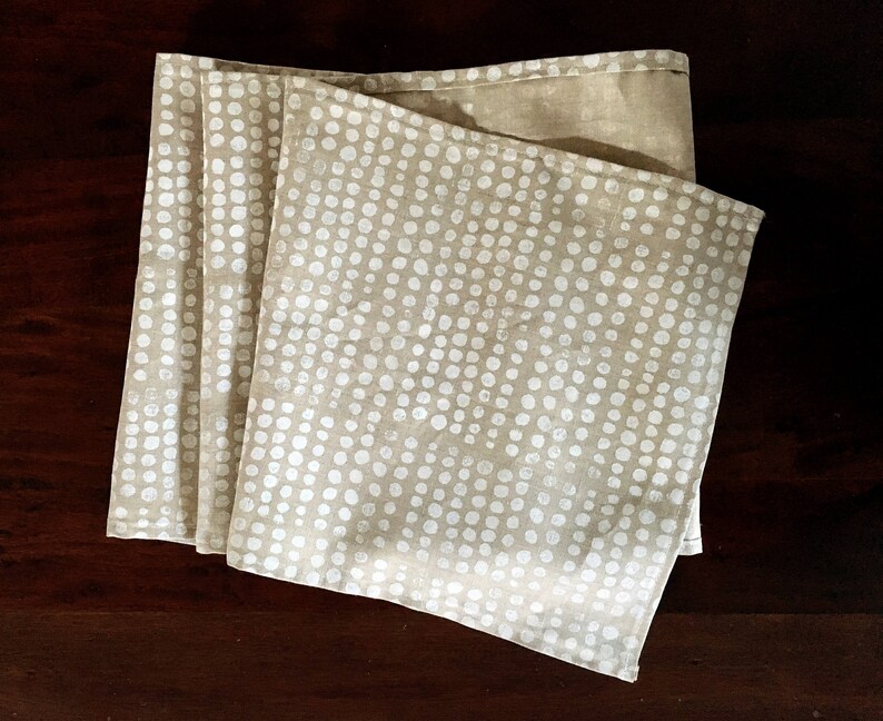 White Pebbles. Hand Block Printed Linen Table Runner. Hostess | Etsy