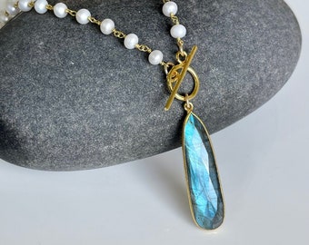 Labradorite and White Pearl Necklace, Blue Flash Labradorite Teardrop Pendant in Gold, Font Toggle Clasp Statement Necklace, Gift for her