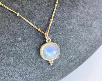 Rainbow Moonstone Necklace, Blue Flash Moonstone Oval Pendant, Layering Drop Gold or Silver, Minimalist White Jewelry, Holiday Gift for her