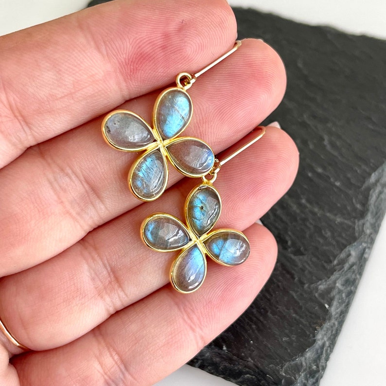 Labradorite Flower Earrings, Blue Flashy Labradorite Clover Bezeled Earrings in Gold or Silver, Floral Summer Light Jewelry for Mother's day image 4