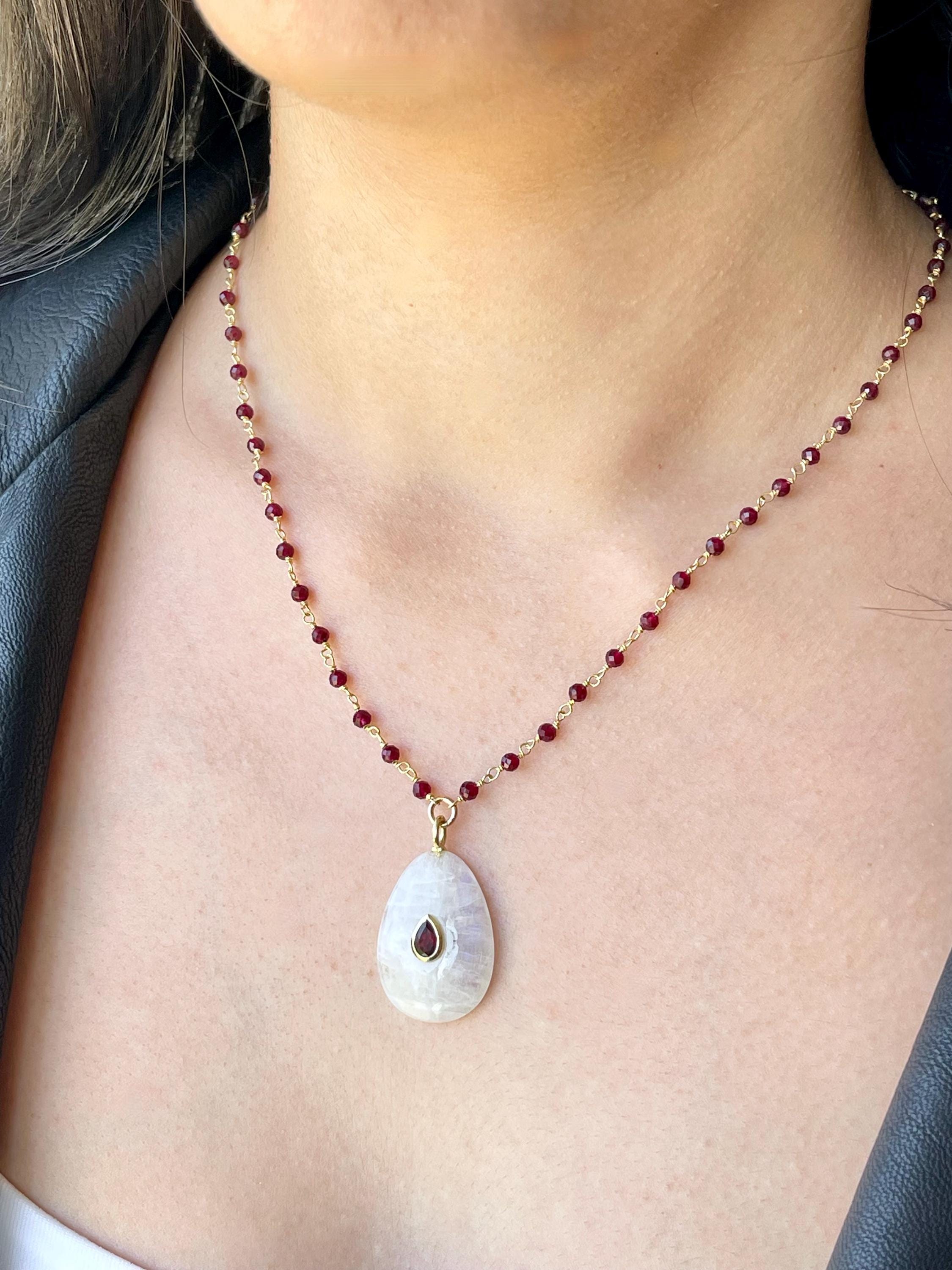 ネックレス・ペンダント Rainbow Moonstone x Star Ruby Necklace Rainbow Moonstone x Star Ruby Necklace 【公式通販】