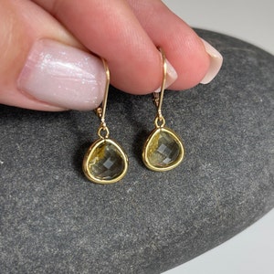 Yellow Topaz Teardrop Earrings, Light Yellow Drop Earrings in Gold Filled, November Birthstone, Small Dangle Bezeled Gemstone, Gift for her zdjęcie 7