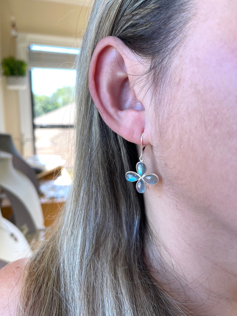 Labradorite Flower Earrings, Blue Flashy Labradorite Clover Bezeled Earrings in Gold or Silver, Floral Summer Light Jewelry for Mother's day image 6