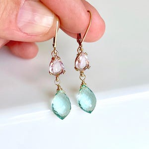 Pendientes de amatista verde y topacio rosa, pendientes colgantes azul verdoso y rosa en oro, pendientes de verano en colores pastel, elegante regalo para el Día de la Madre