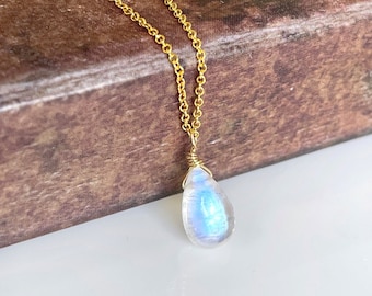 Rainbow Moonstone Necklace, Smooth Rainbow Moonstone Teardrop Pendant, June Birthstone, Layering Summer Necklace, Minimalist Jewelry gift